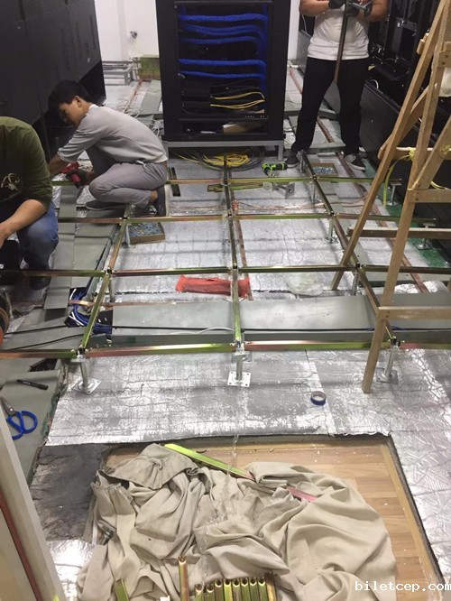 陶瓷面华体汇体育官网入口appAPP下载施工中的图片